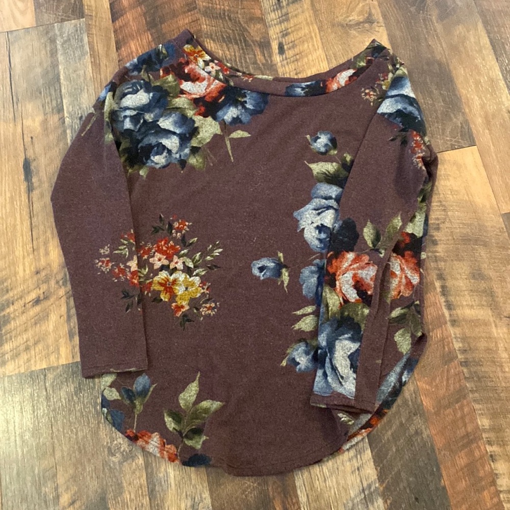 MTS floral sweater size medium
